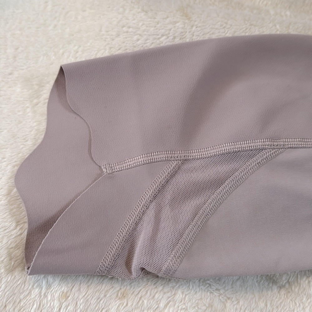Lululemon Align High-Rise Pant 25" *Scallop - Picture 6 of 8